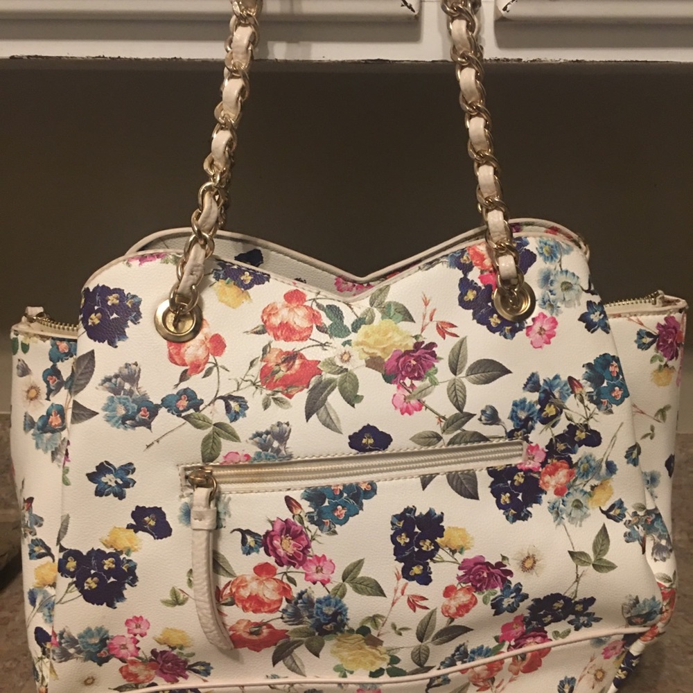 Jessica Simpson floral bag